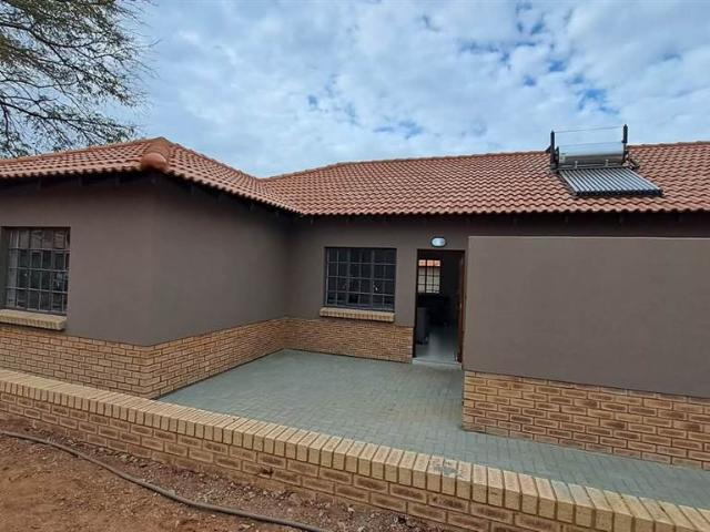 Townhouse for sale in Tlhabane, North West