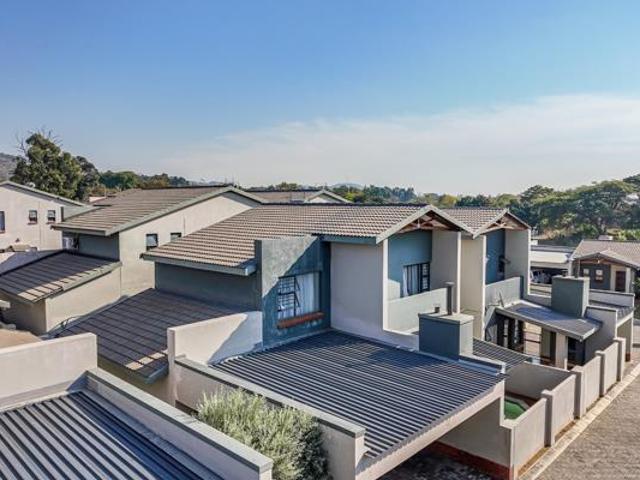 Townhouse for sale in Tlhabane, North West