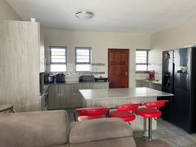Townhouse for sale in Tlhabane, North West