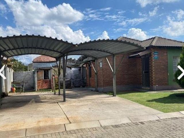 Townhouse for sale in Tlhabane, North West