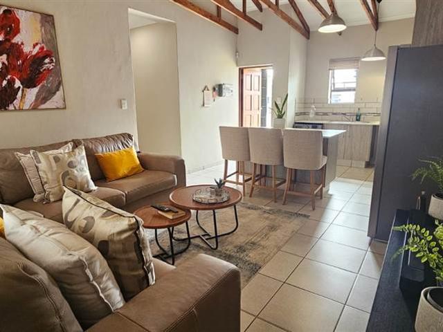 Townhouse for sale in Tlhabane, North West