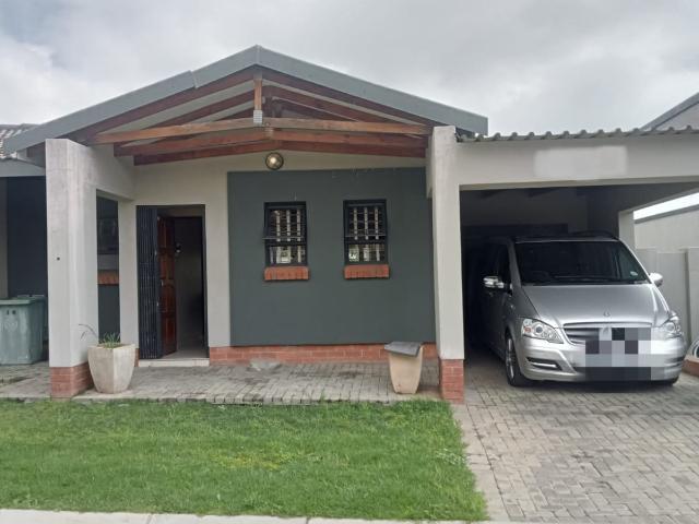 Townhouse for sale in Tlhabane, North West