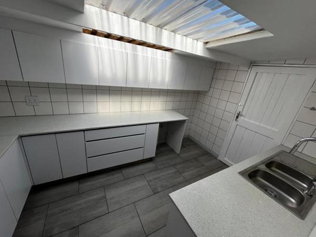 Townhouse for rent in Waterkloof, Gauteng