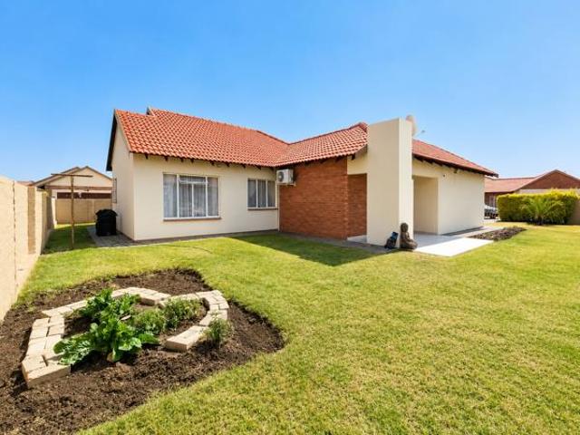 Townhouse for rent in Tlhabane, North West