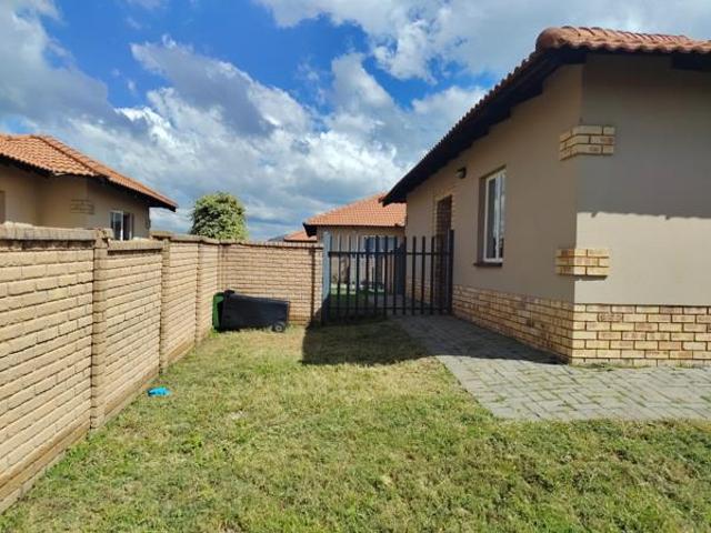 Townhouse for sale in Tlhabane, North West