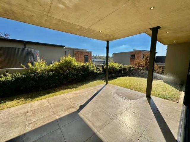 Townhouse for rent in Waterkloof, Gauteng