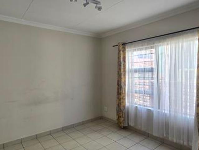 Townhouse for sale in Tlhabane, North West