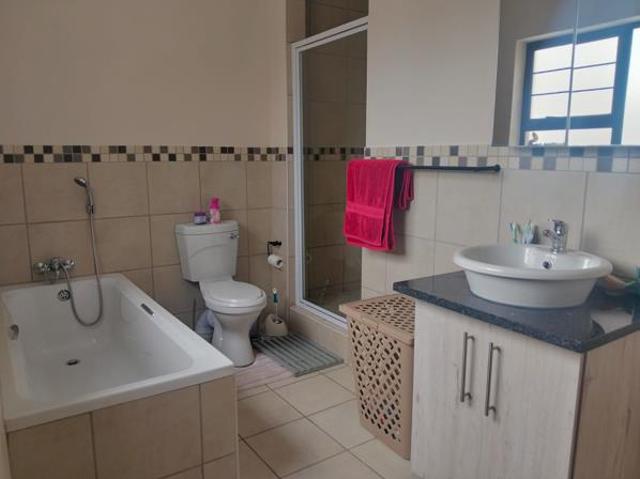 Townhouse for sale in Tlhabane, North West