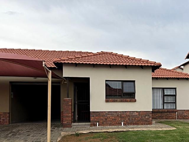 Townhouse for sale in Tlhabane, North West