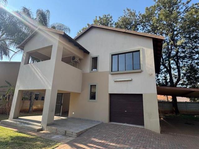 Townhouse for sale in Tlhabane, North West