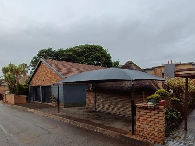 Townhouse for sale in Tlhabane, North West