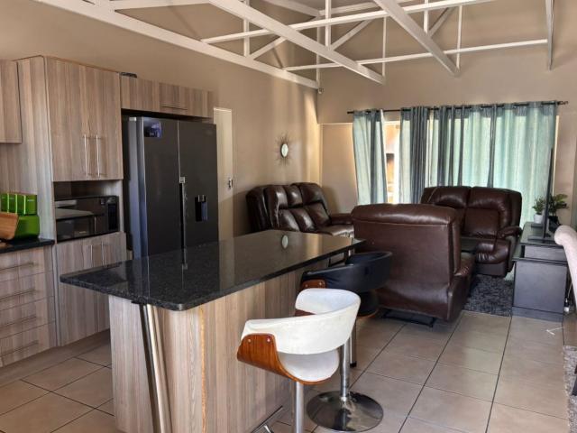Townhouse for sale in Tlhabane, North West