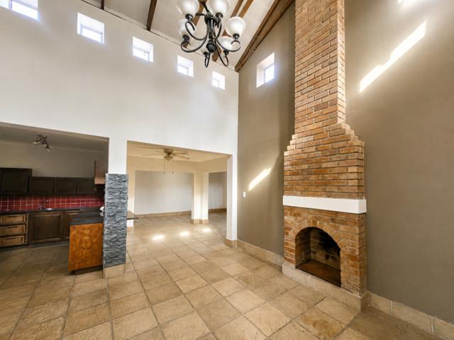 Townhouse for sale in Tlhabane, North West