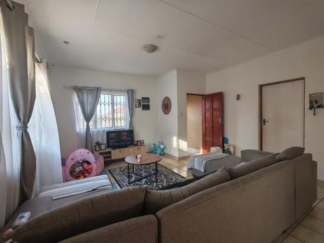 Townhouse for sale in Tlhabane, North West