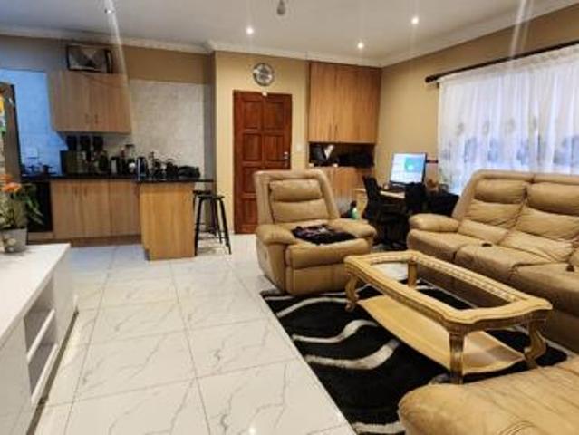 Townhouse for sale in Tlhabane, North West