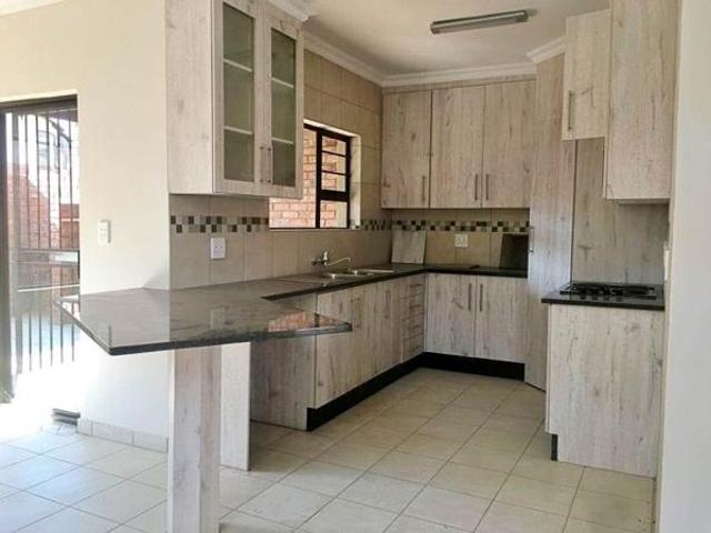 Townhouse for sale in Tlhabane, North West