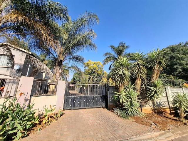 Townhouse for sale in Tlhabane, North West