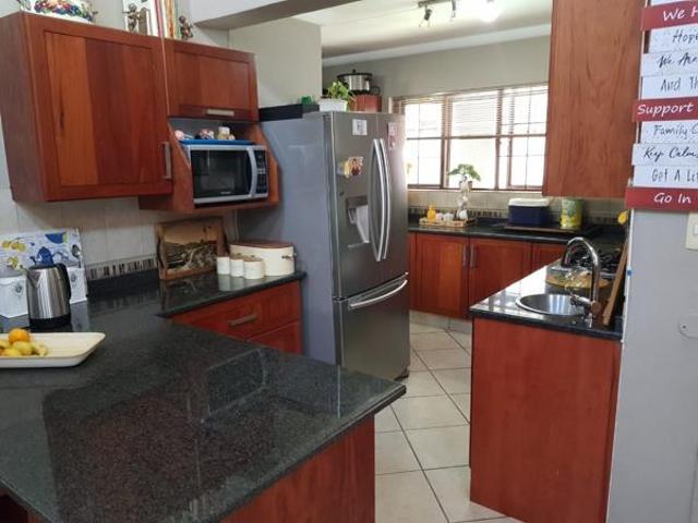 Townhouse for sale in Tlhabane, North West