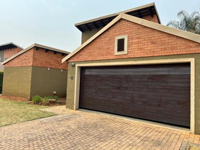Townhouse for sale in Rustenburg Local Municipality, Bojanala Platinum District Municipality