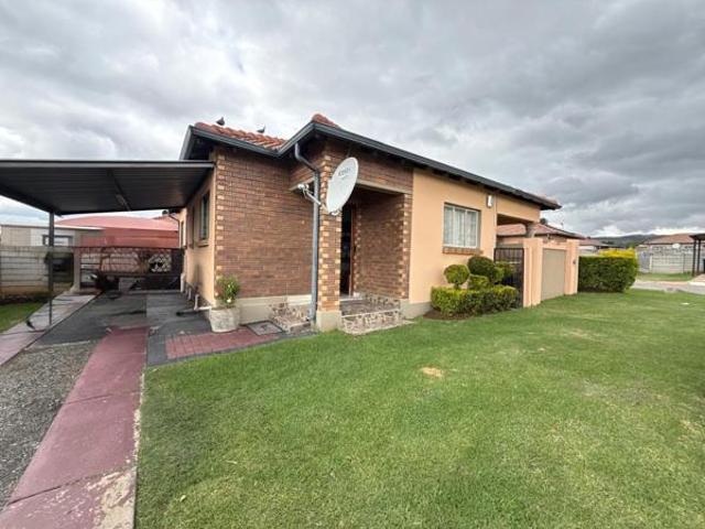Townhouse for sale in Tlhabane, North West