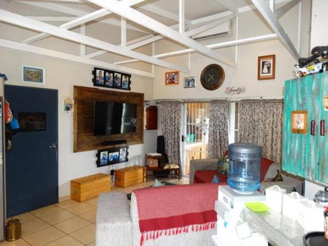Townhouse for sale in Tlhabane, North West