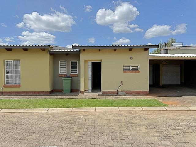 Townhouse for sale in Tlhabane, North West