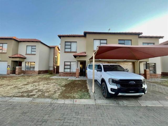 Townhouse for sale in Tlhabane, North West