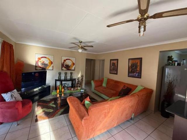 Townhouse for sale in Tlhabane, North West