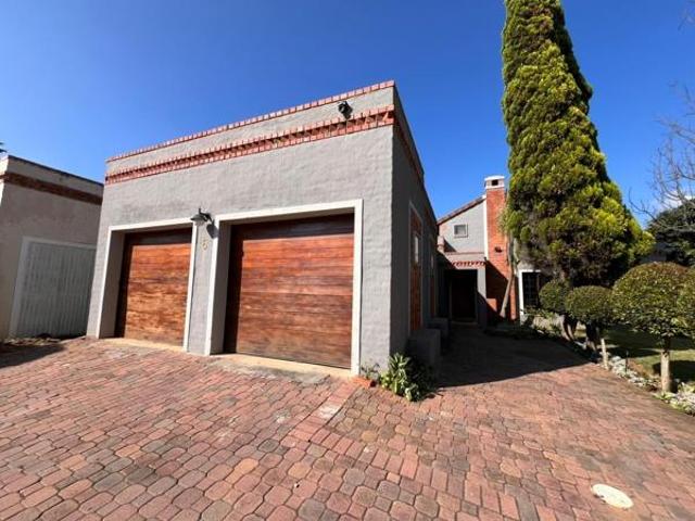 Townhouse for sale in Tlhabane, North West