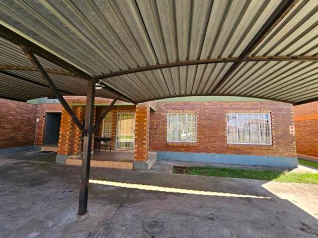 Townhouse for sale in Tlhabane, North West