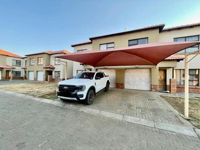 Townhouse for sale in Tlhabane, North West