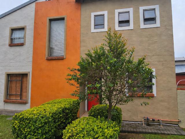 Townhouse for sale in Tlhabane, North West