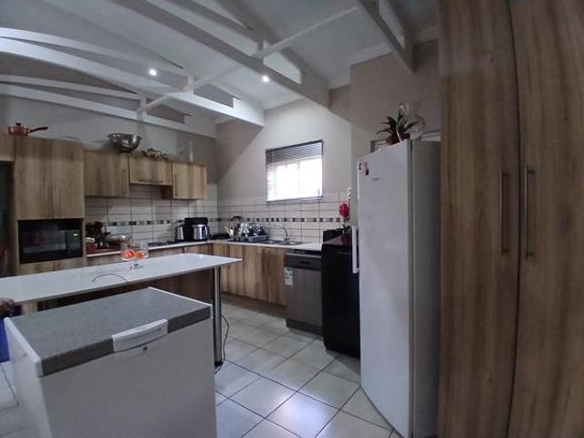 Townhouse for sale in Tlhabane, North West