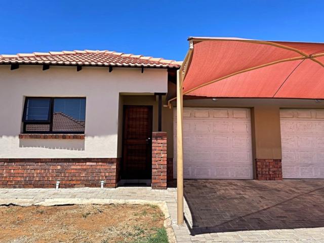 Townhouse for sale in Tlhabane, North West