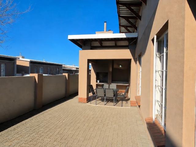 Townhouse for sale in Tlhabane, North West