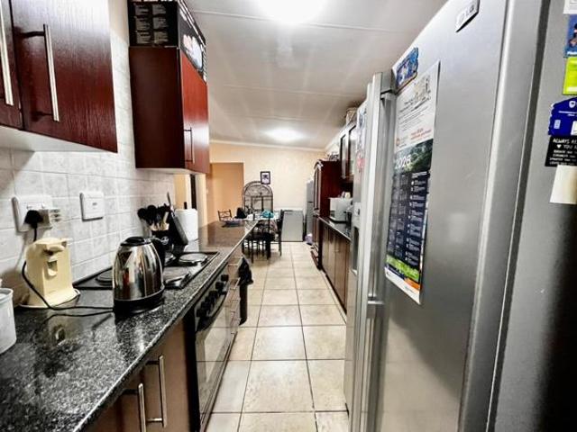Townhouse for sale in Tlhabane, North West