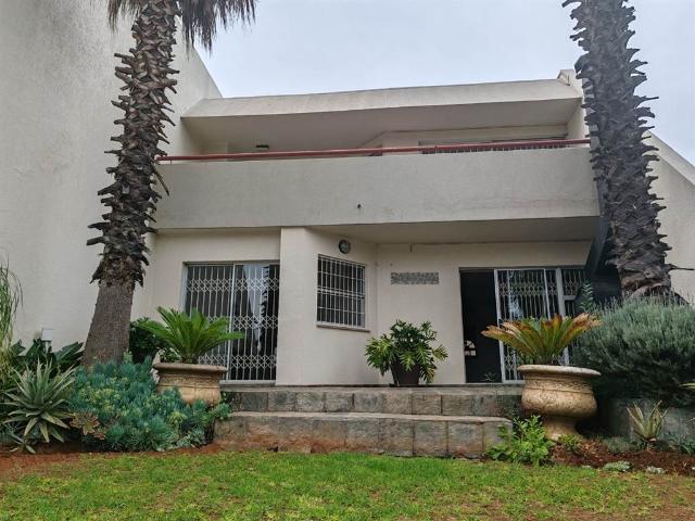 Townhouse for sale in Bloemfontein, Free State