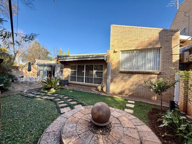 Townhouse for sale in Bloemfontein, Free State