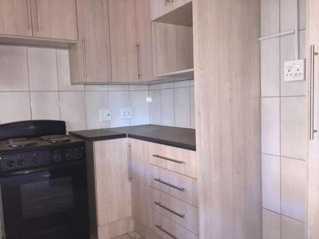 Townhouse for rent in Waterkloof, Gauteng
