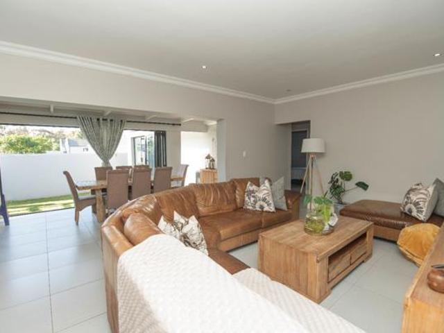 Townhouse for sale in Eastern Cape