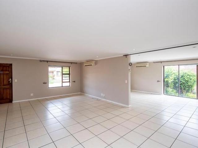 Townhouse for rent in Cape Town, Western Cape