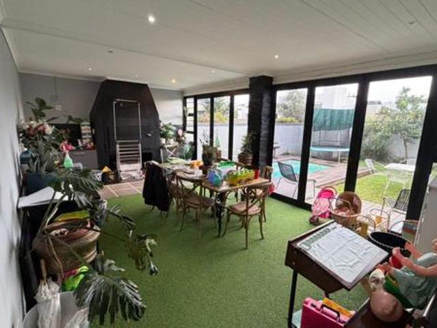 Townhouse for rent in Durbanville, Western Cape