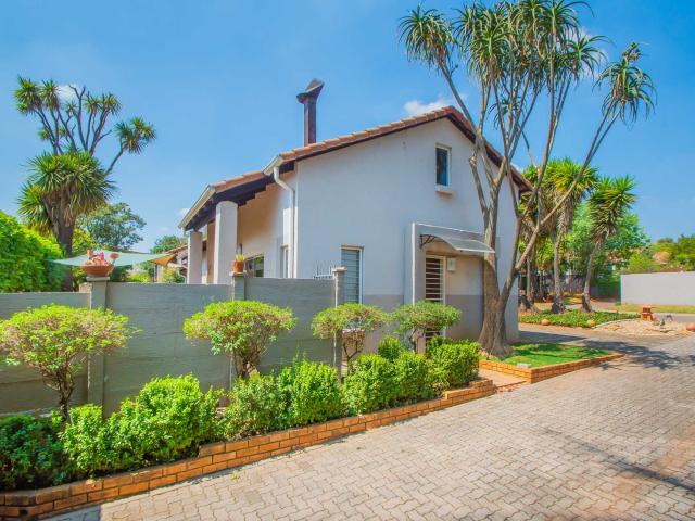 Townhouse for sale in Nooitgedacht, Gauteng