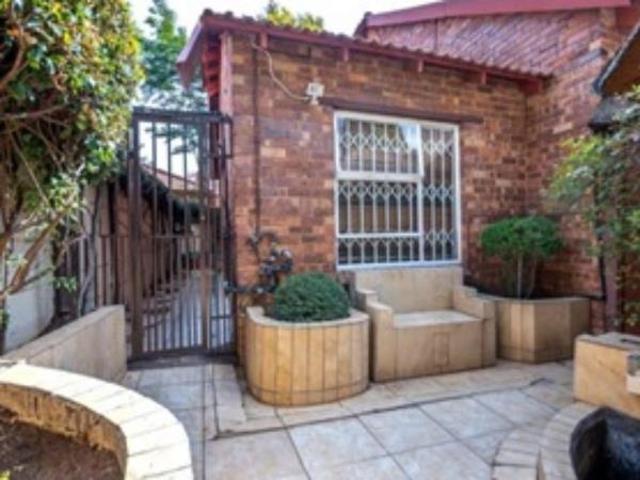 Townhouse for rent in Westonaria, Gauteng