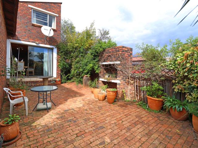 Townhouse for sale in Nooitgedacht, Gauteng