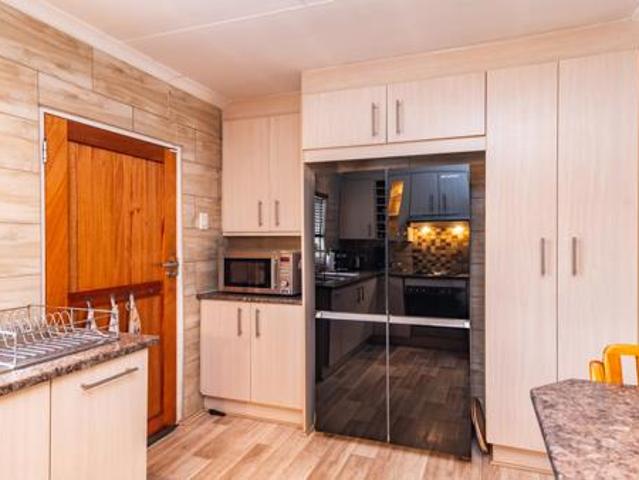 Townhouse for sale in West Rand Garden estates, Westonaria Local Municipality