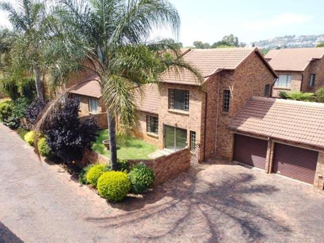Townhouse for rent in Westonaria, Gauteng