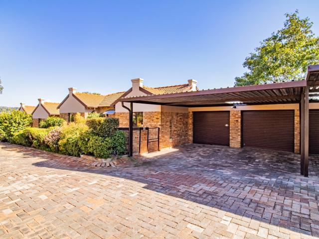 Townhouse for sale in Nooitgedacht, Gauteng