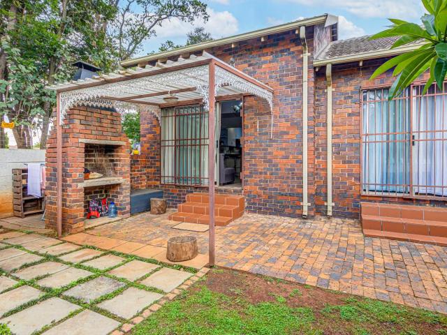 Townhouse for sale in Nooitgedacht, Gauteng