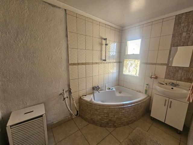 Townhouse for sale in Ehlanzeni, Mpumalanga